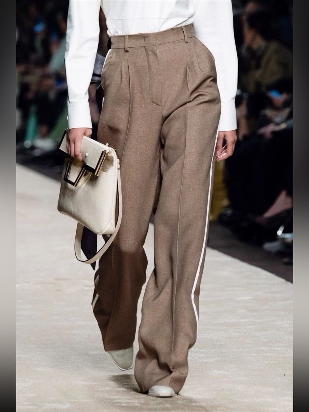 Fendi Runway FW19 FR6222 Wool Silk Side Stripe Pleated Pants IT 36 Italy